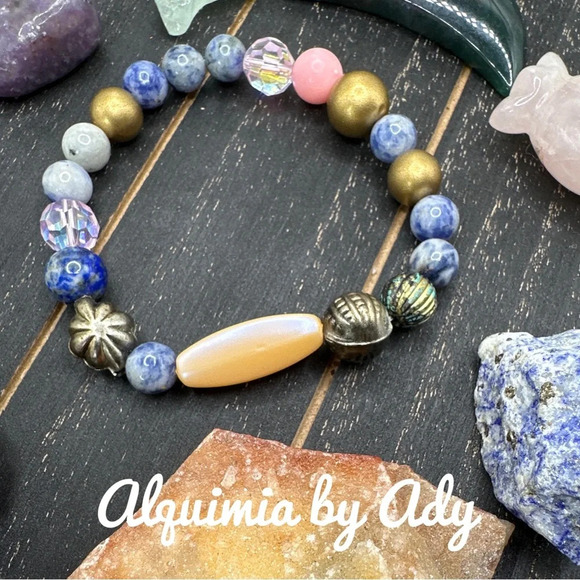 Sodalite and sesame jasper rustic brass chunky statement beaded bracelet - Picture 1 of 8